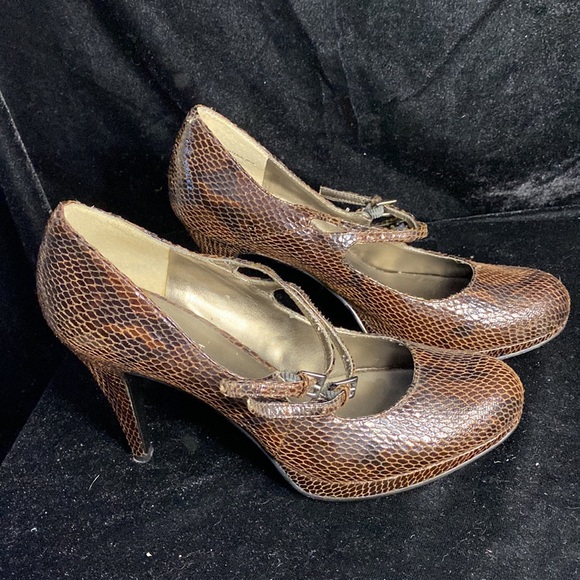 Brown Mary Jane heels - Picture 4 of 6